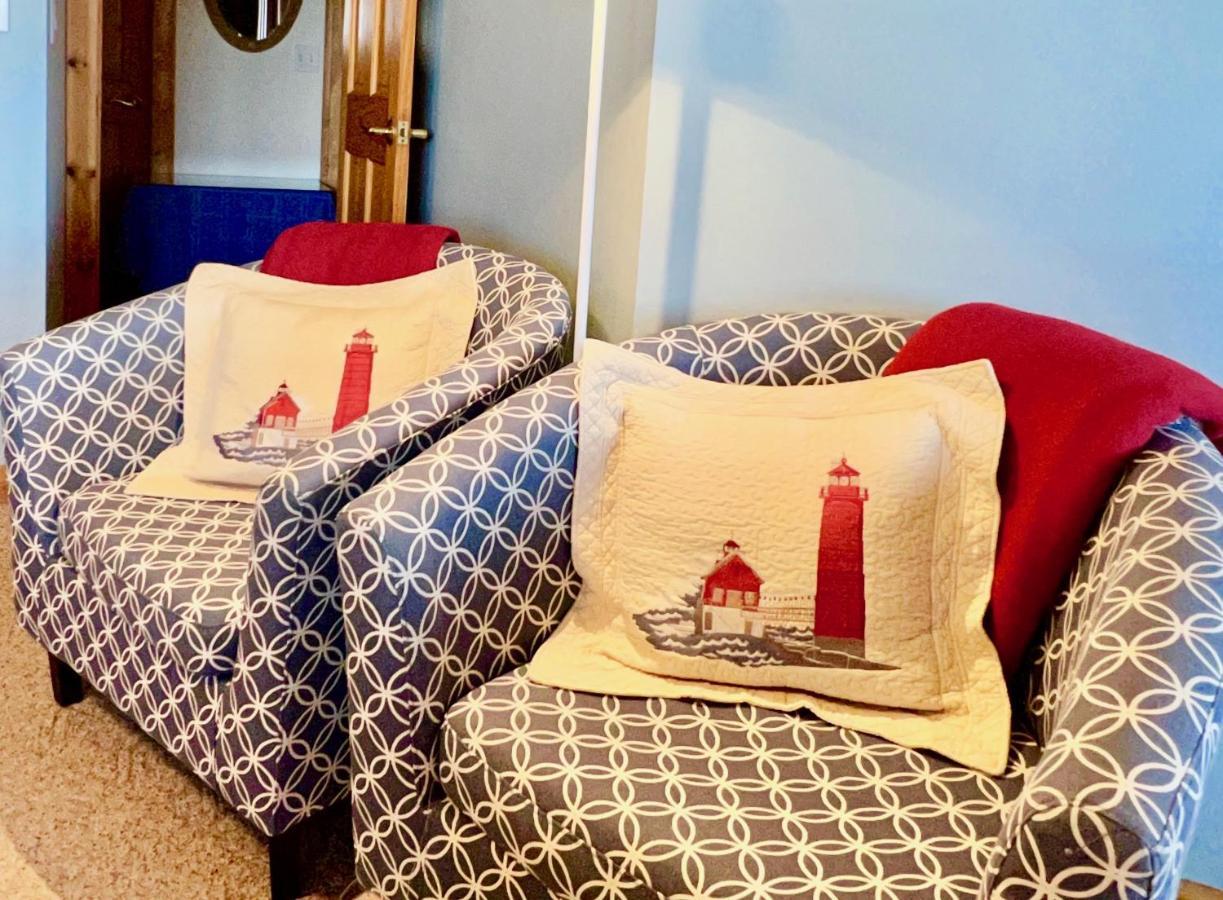 The Torch Lake Bed And Breakfast Central Lake Exteriör bild