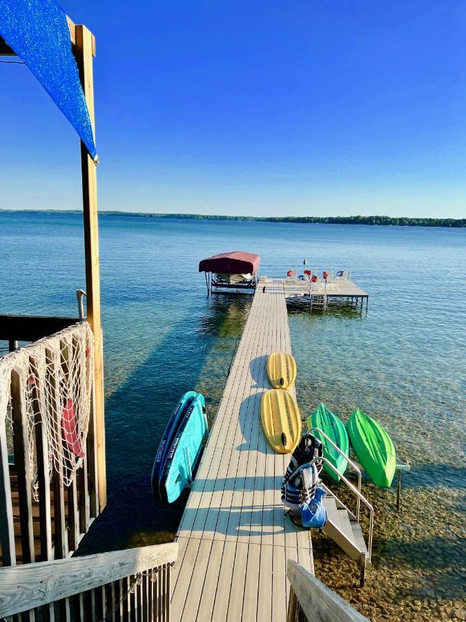 The Torch Lake Bed And Breakfast Central Lake Exteriör bild