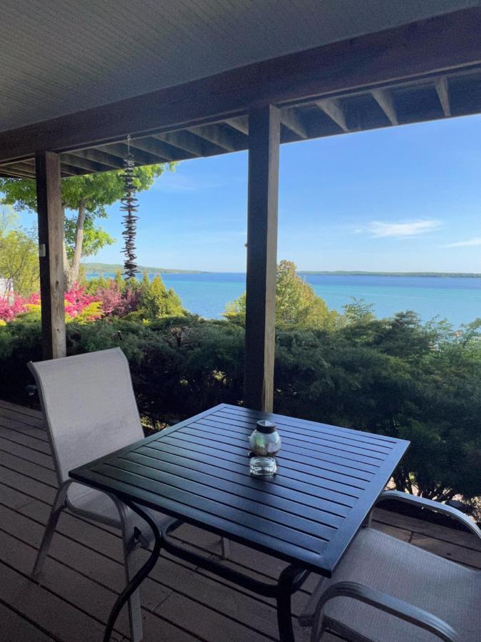 The Torch Lake Bed And Breakfast Central Lake Exteriör bild
