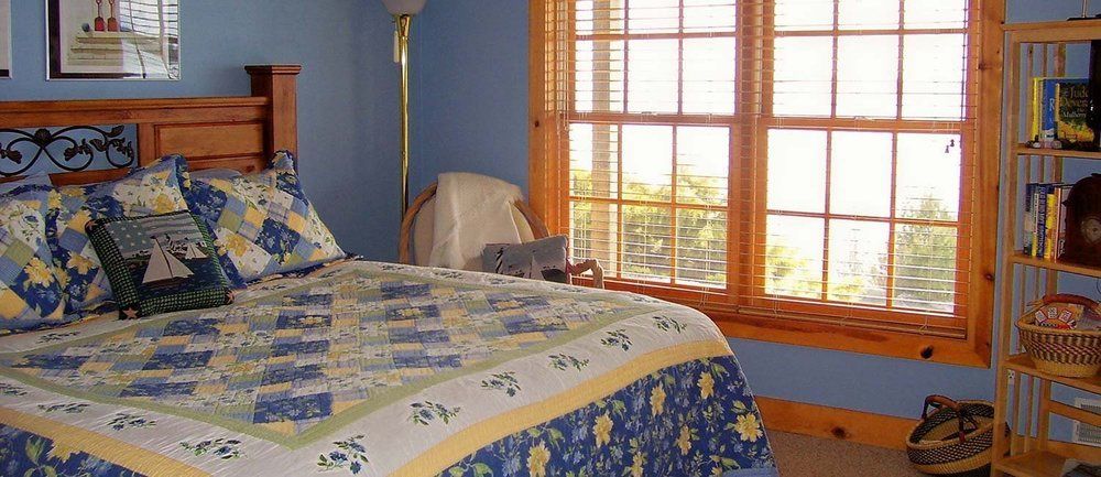 The Torch Lake Bed And Breakfast Central Lake Exteriör bild