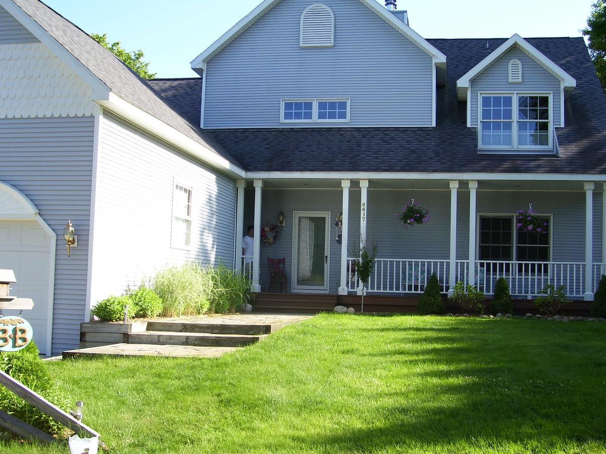 The Torch Lake Bed And Breakfast Central Lake Exteriör bild