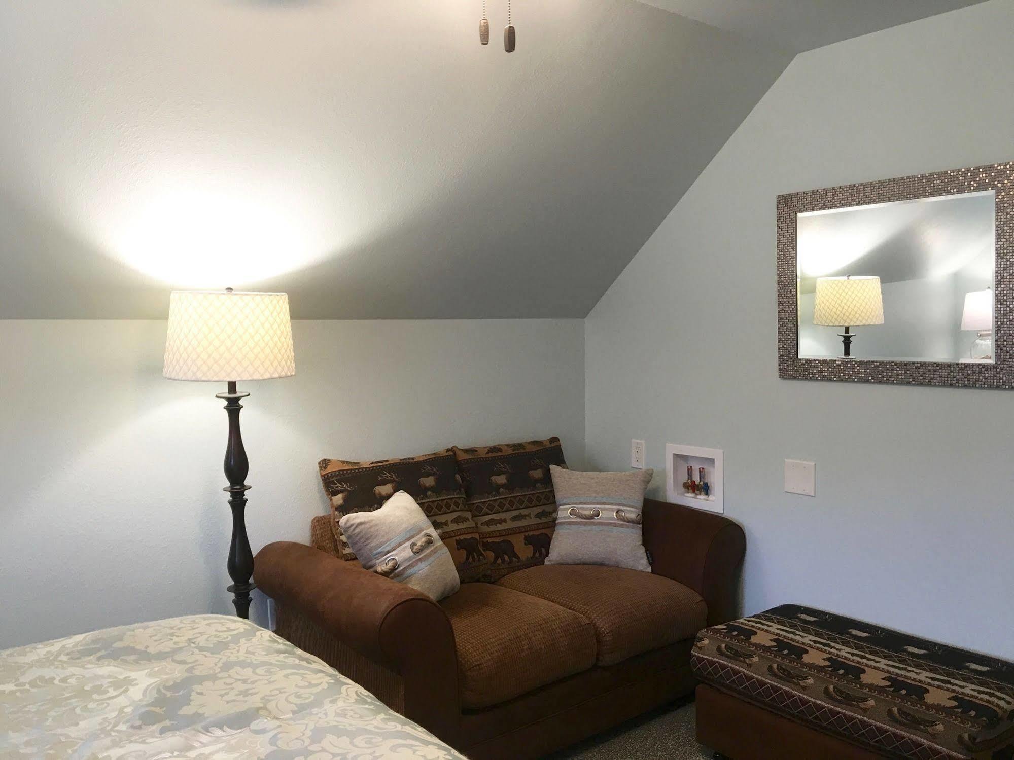 The Torch Lake Bed And Breakfast Central Lake Exteriör bild