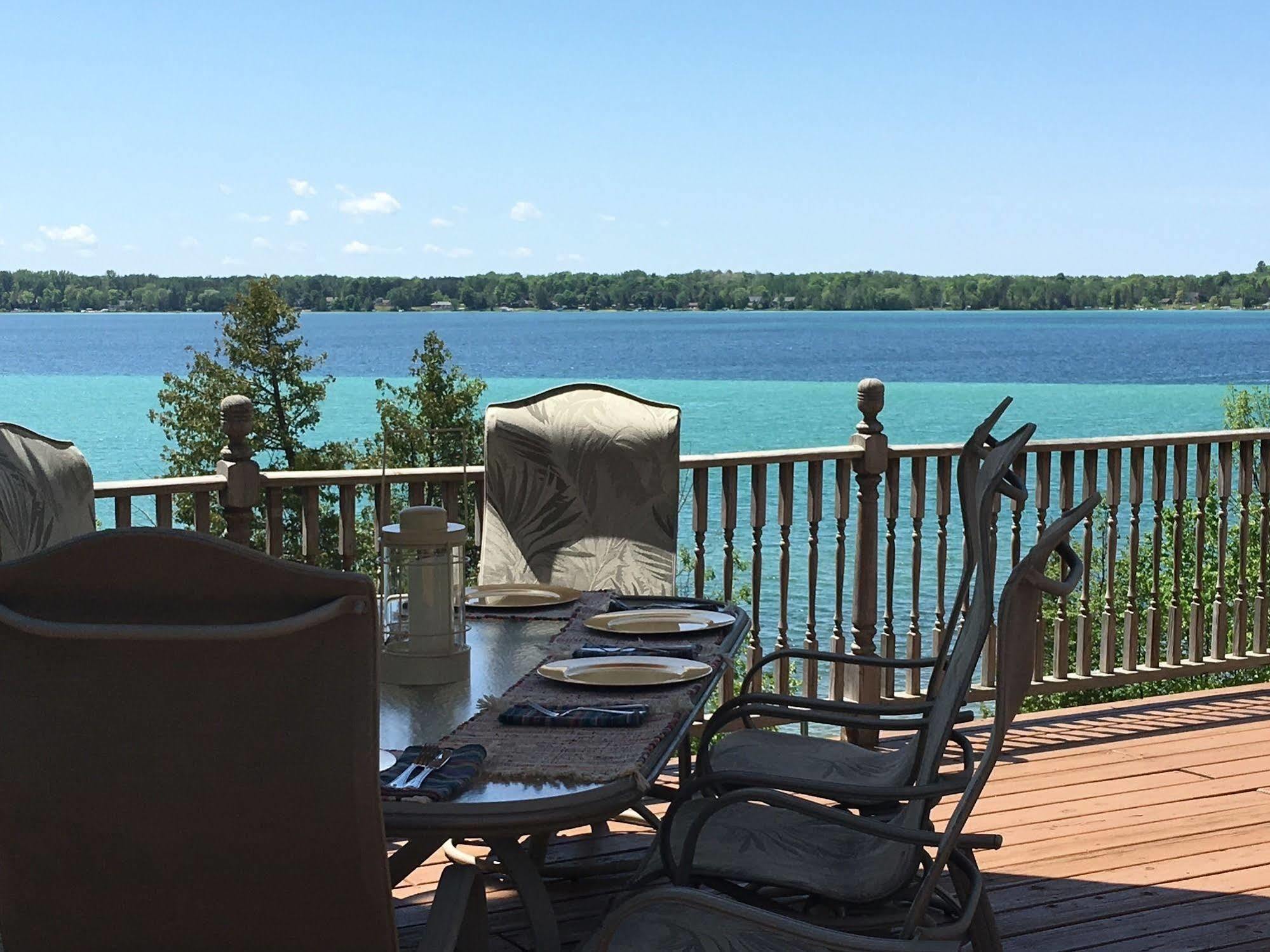 The Torch Lake Bed And Breakfast Central Lake Exteriör bild