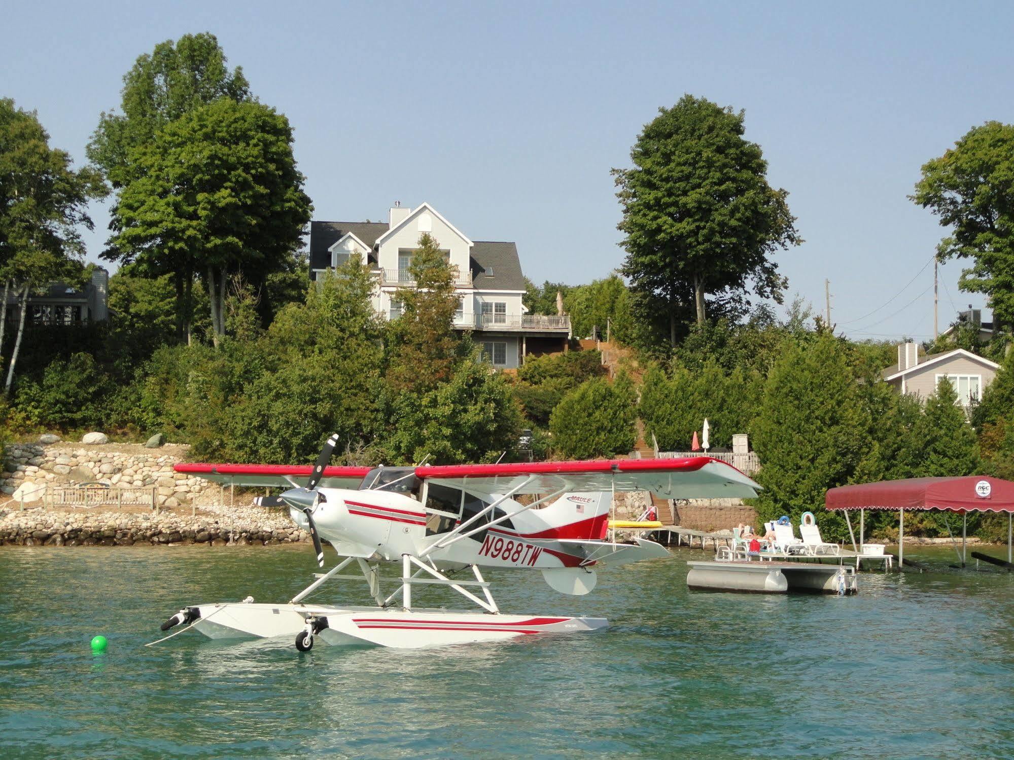The Torch Lake Bed And Breakfast Central Lake Exteriör bild