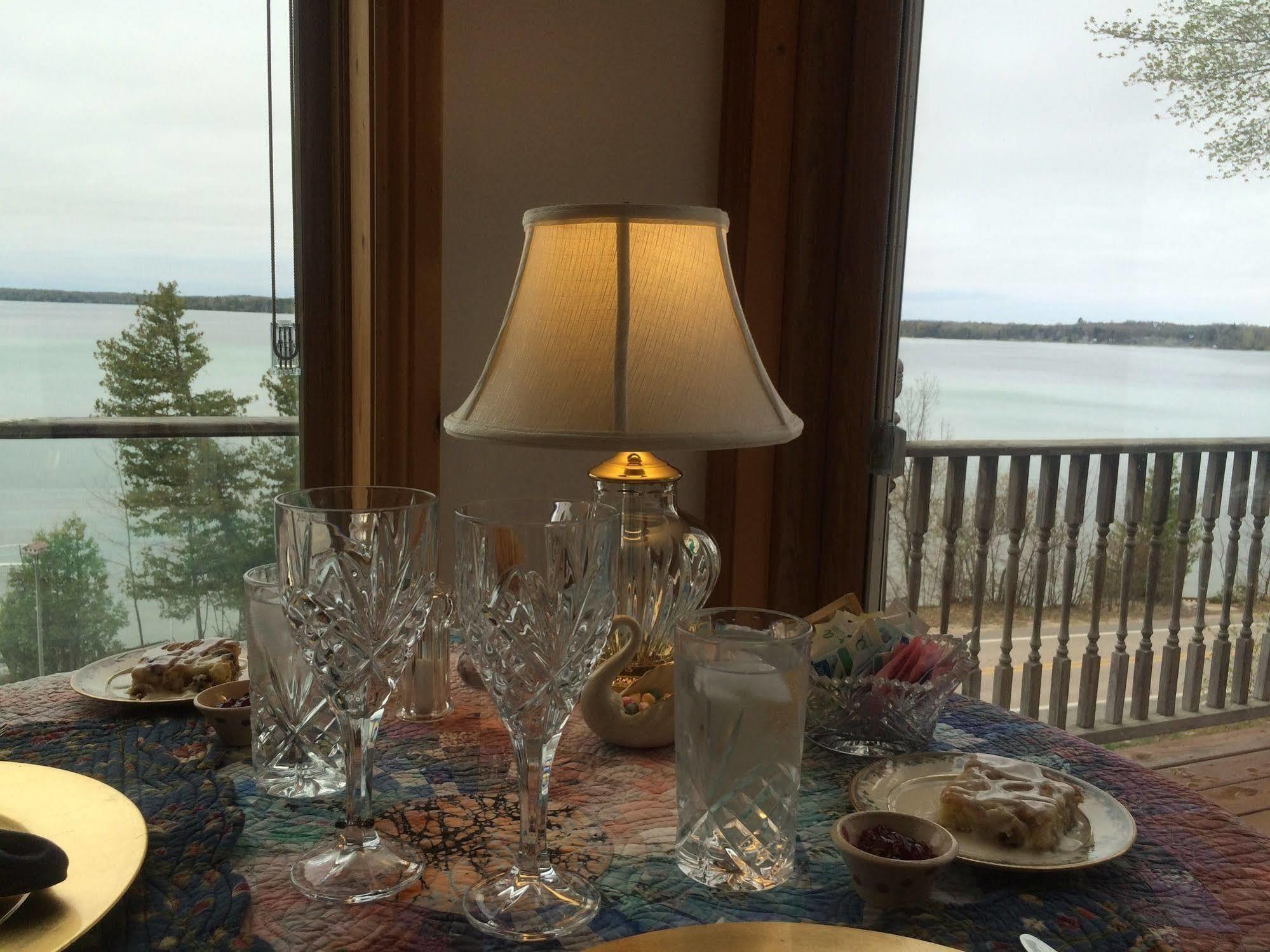 The Torch Lake Bed And Breakfast Central Lake Exteriör bild